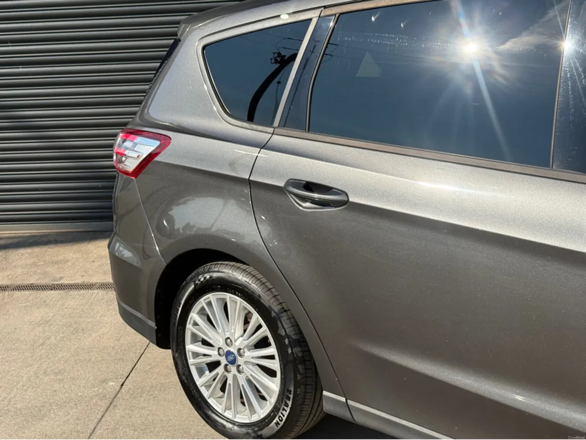 Ford S-Max 2.0 TDCI ZETEC 150PS 5DR  * 7 SEATER * - Image 6