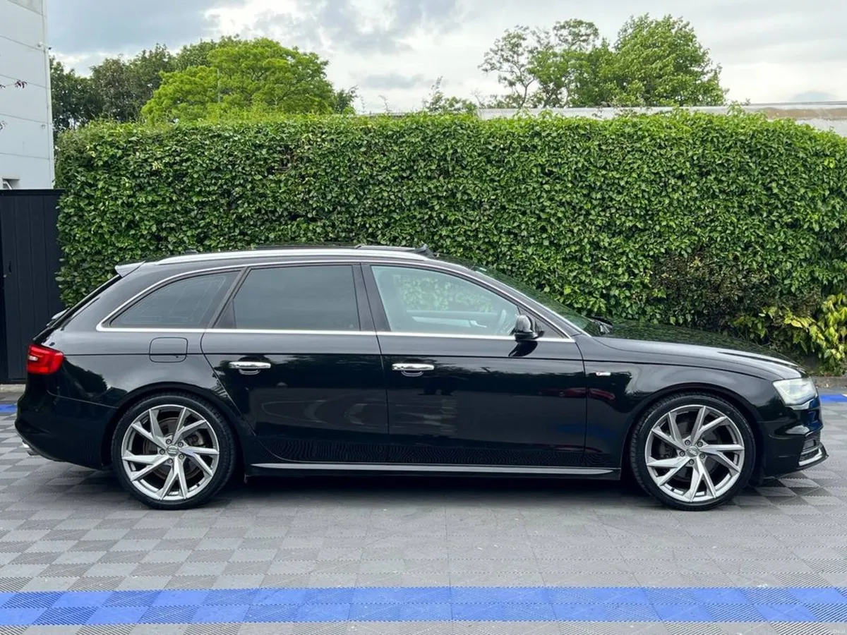 Audi A4 AVANT S-LINE 2.0 TFSI AUTO // TILT & SLIDE - Image 3