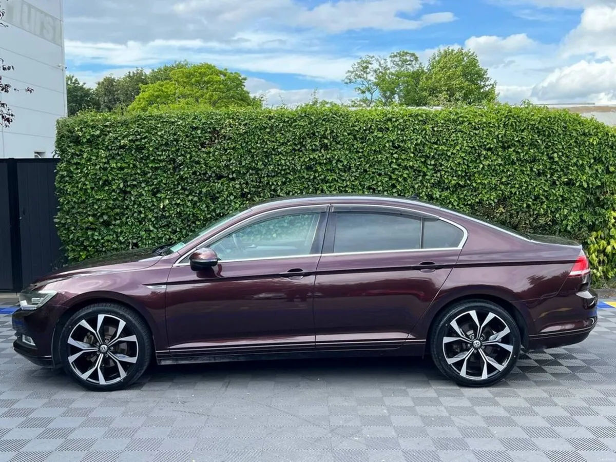 Volkswagen Passat R-LINE PACK 1.4 TSI AUTO // NEW - Image 3