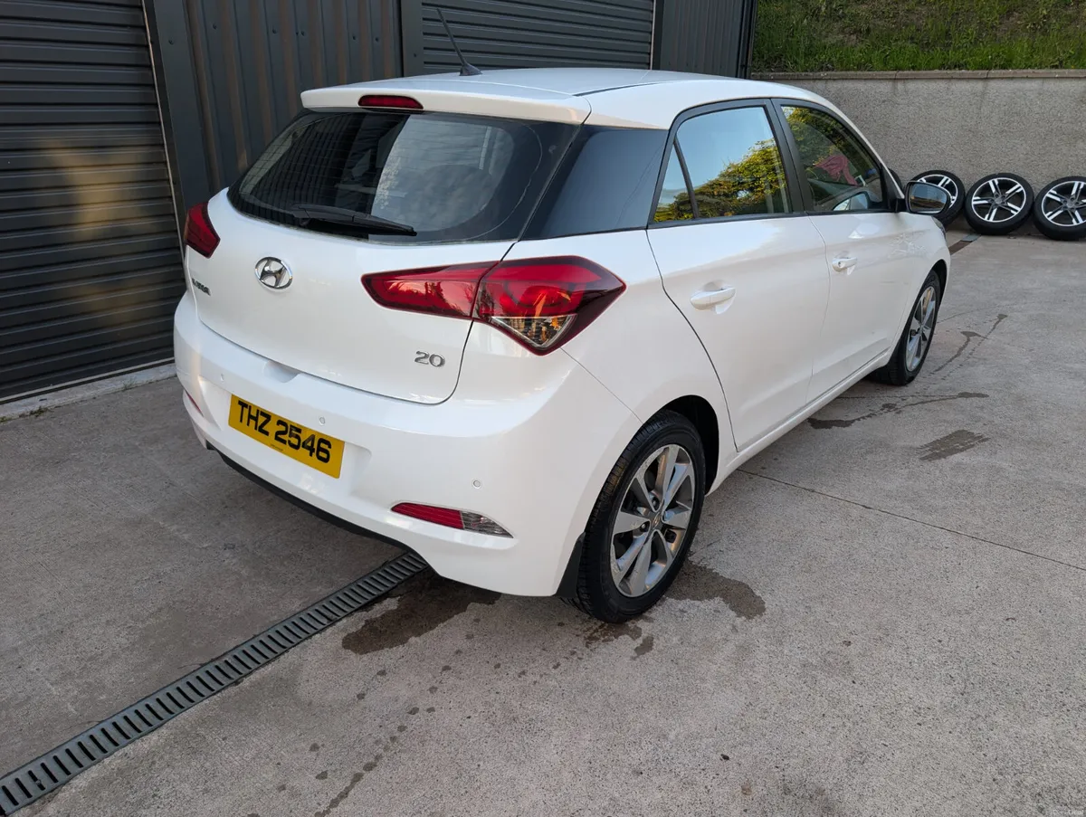 2015 Hyundai i20  1.2 SE - Image 5