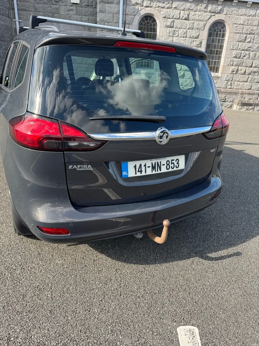 141 vx  Zavira 7 seater - Image 4