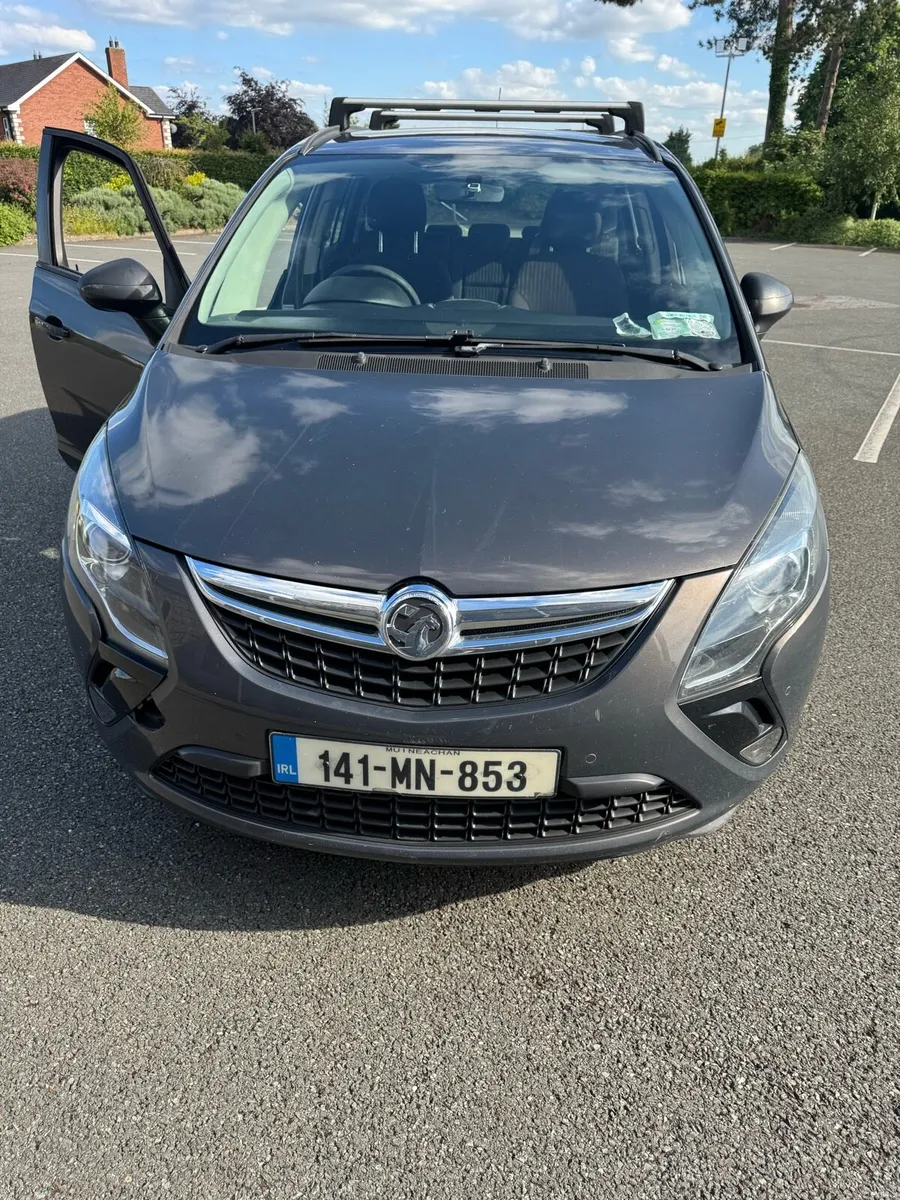 141 vx  Zavira 7 seater - Image 1