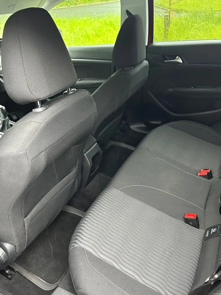 Peugeot 308 2016 - Image 2