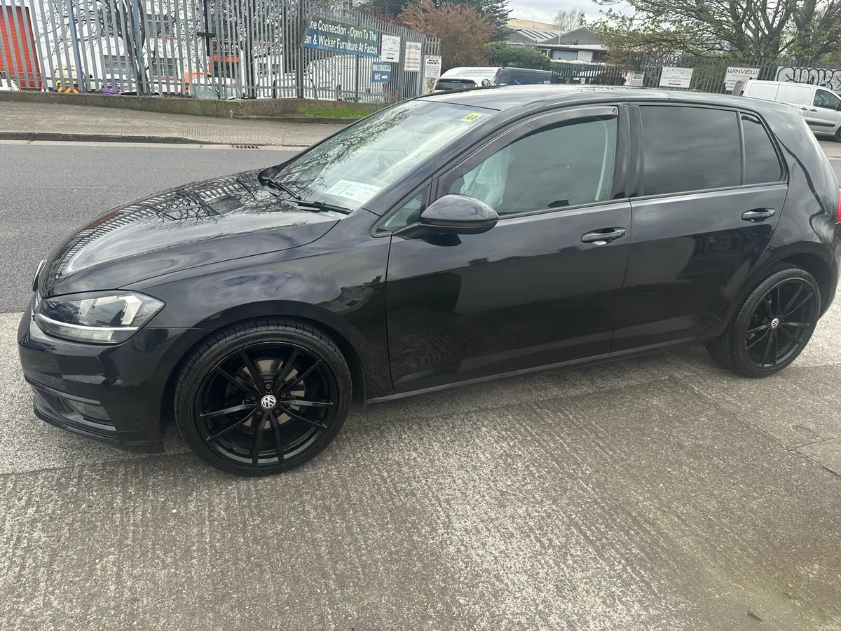 Volkswagen Golf - Image 1