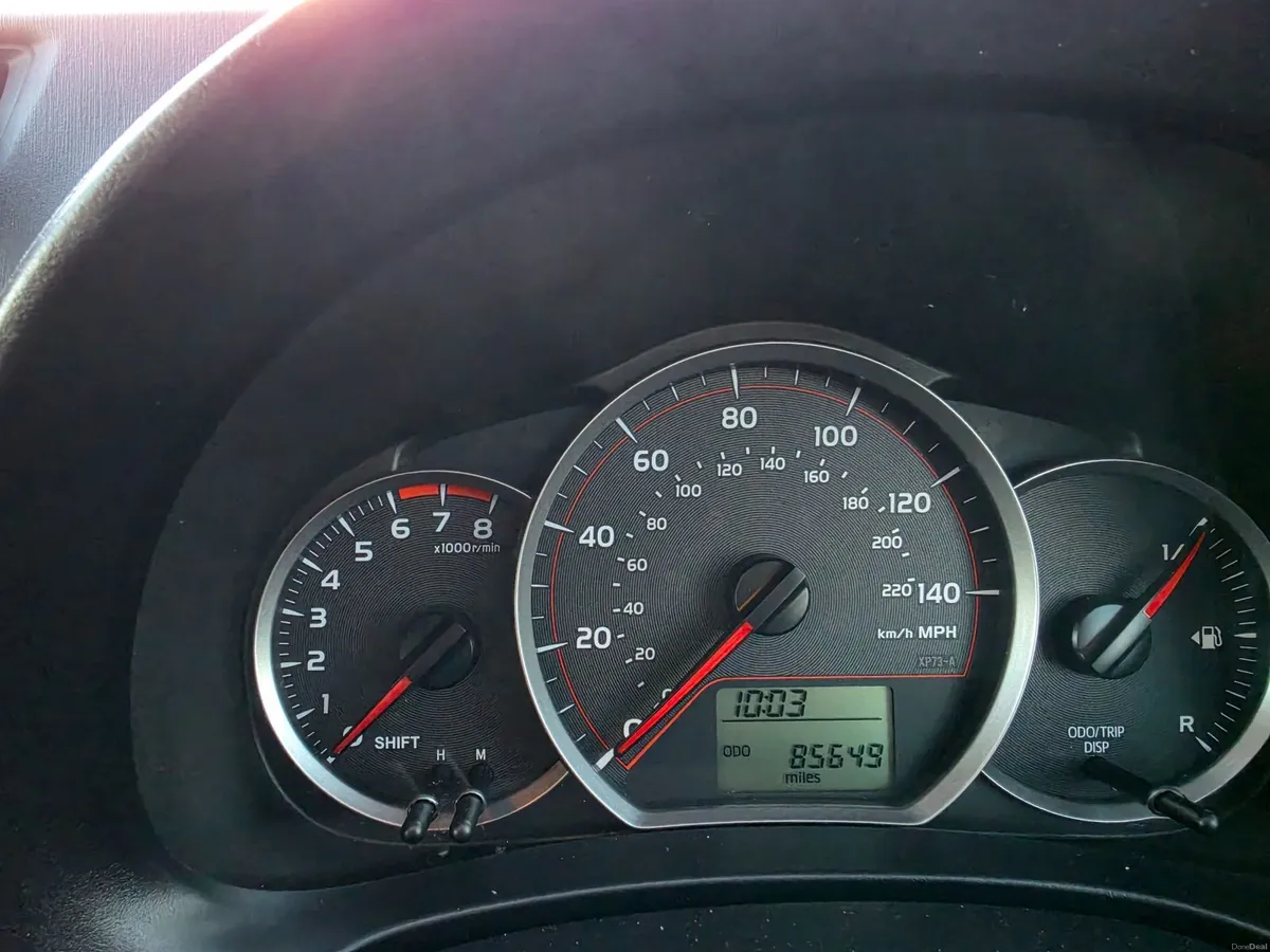 Toyota Yaris 2012 - Image 2