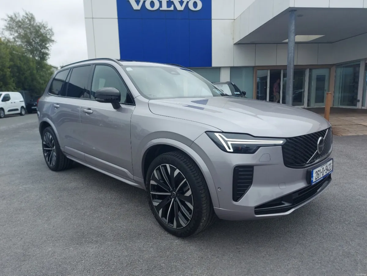 Volvo XC90 T8 PHEV PLUS DARK AWD 5DR - Image 1