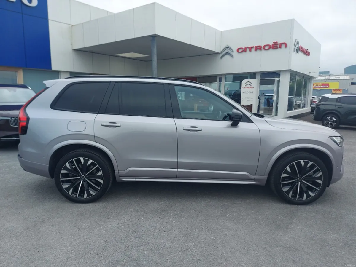 Volvo XC90 T8 PHEV PLUS DARK AWD 5DR - Image 3