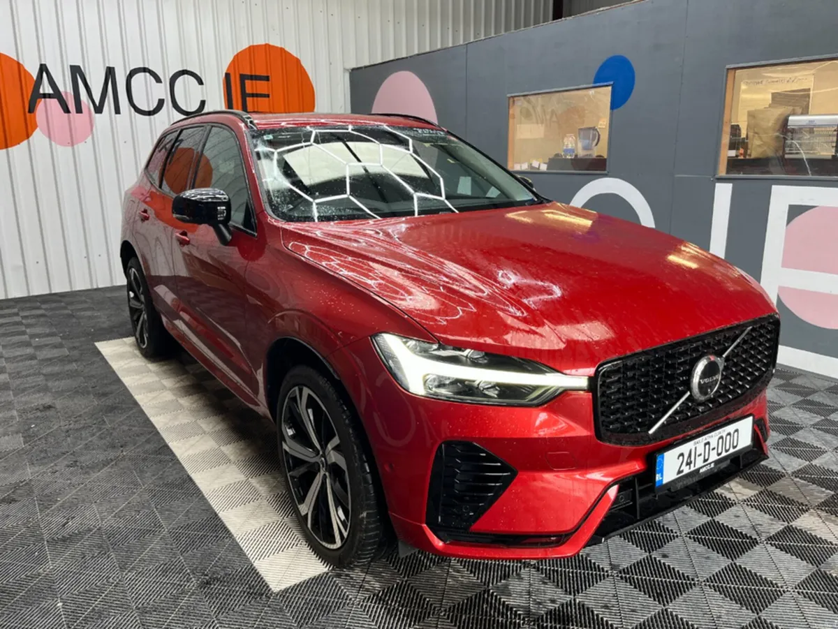 Volvo XC60 2024 VOLVO XC60 ULTIMATE T6 PLUG-IN 2.0 - Image 1
