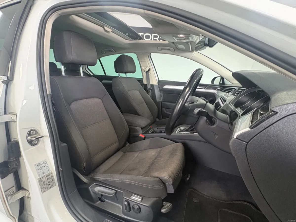 Volkswagen Passat SE BUSINESS BLUEMOTION 120PS 4 4 - Image 6