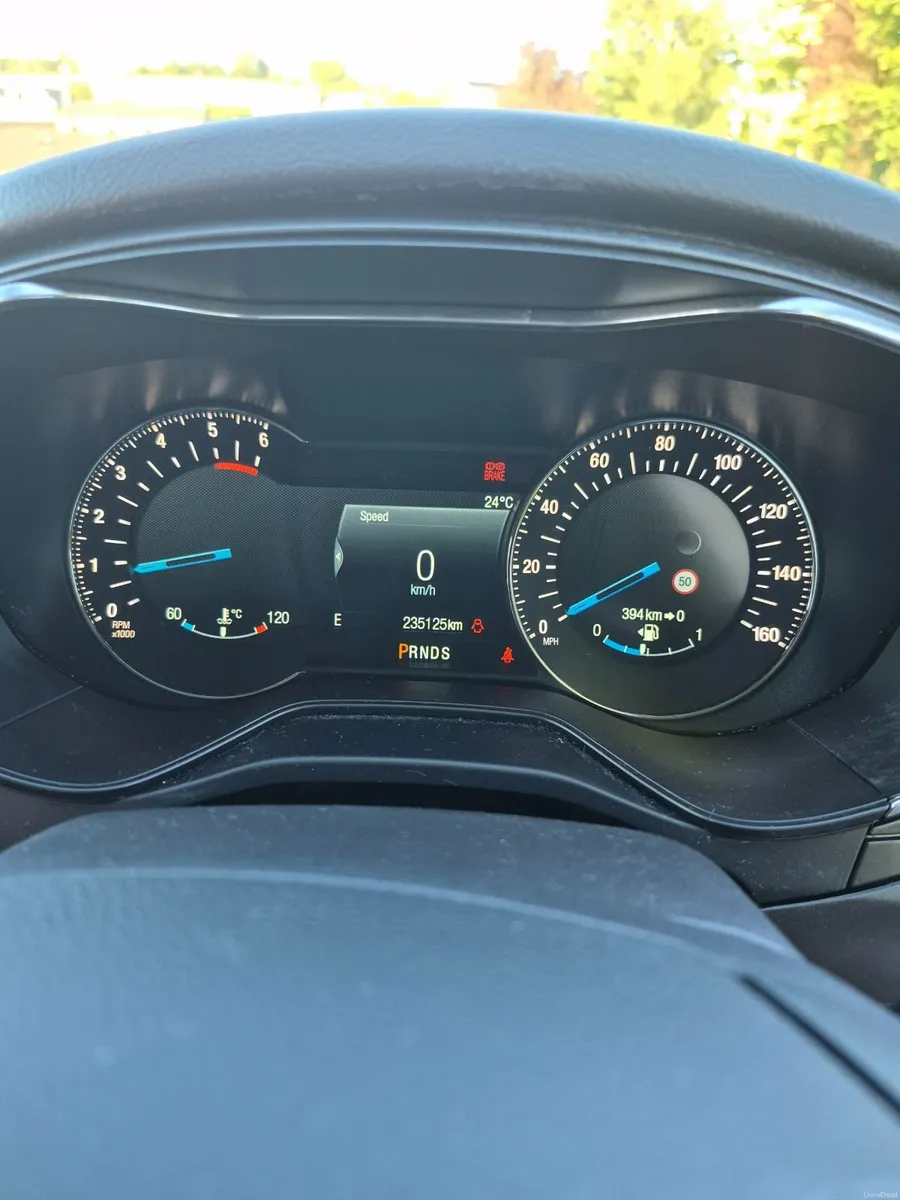 Ford Mondeo 2.0 TDCi 150 Auto Titanium Estate - Image 3