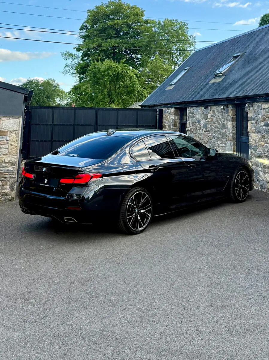 2021 BMW 5 SERIES 20D AUTO M SPORT M PERFORMANCE - Image 4
