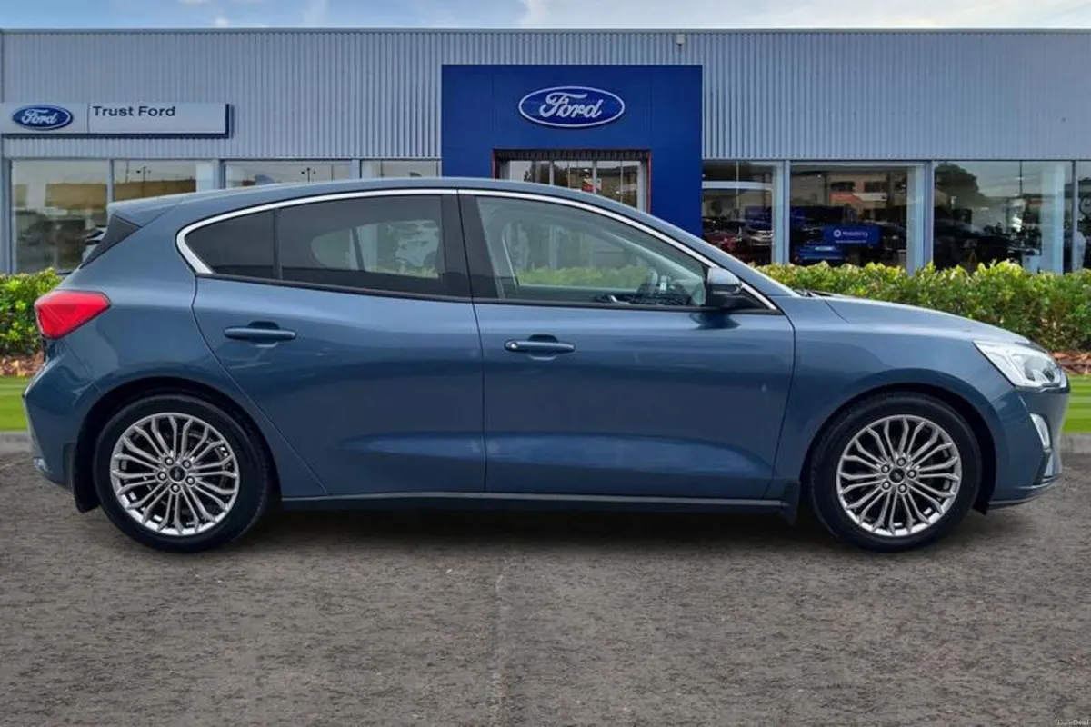 Ford Focus Titanium X - Image 3