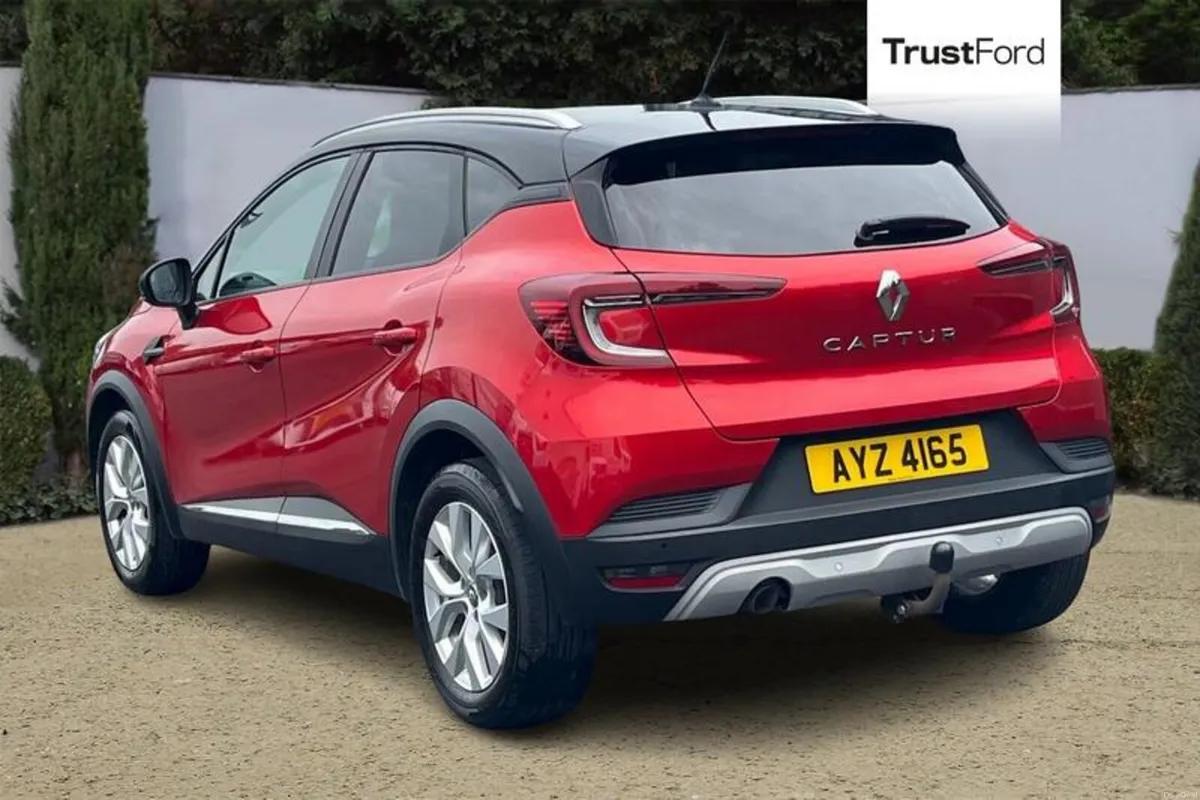 Renault Captur Iconic - Image 2