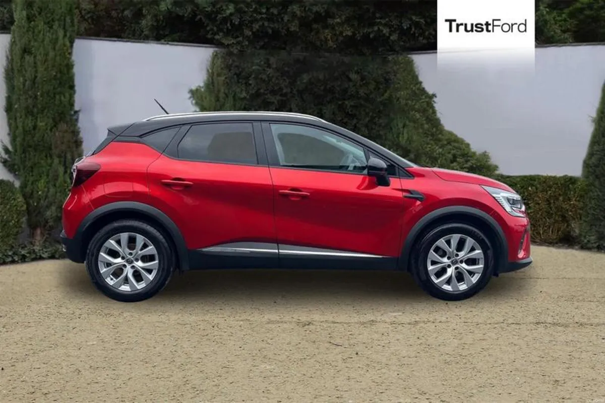 Renault Captur Iconic - Image 3