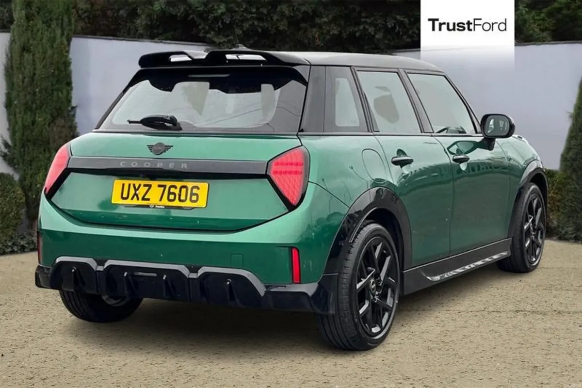 Mini Cooper Sport - Image 4