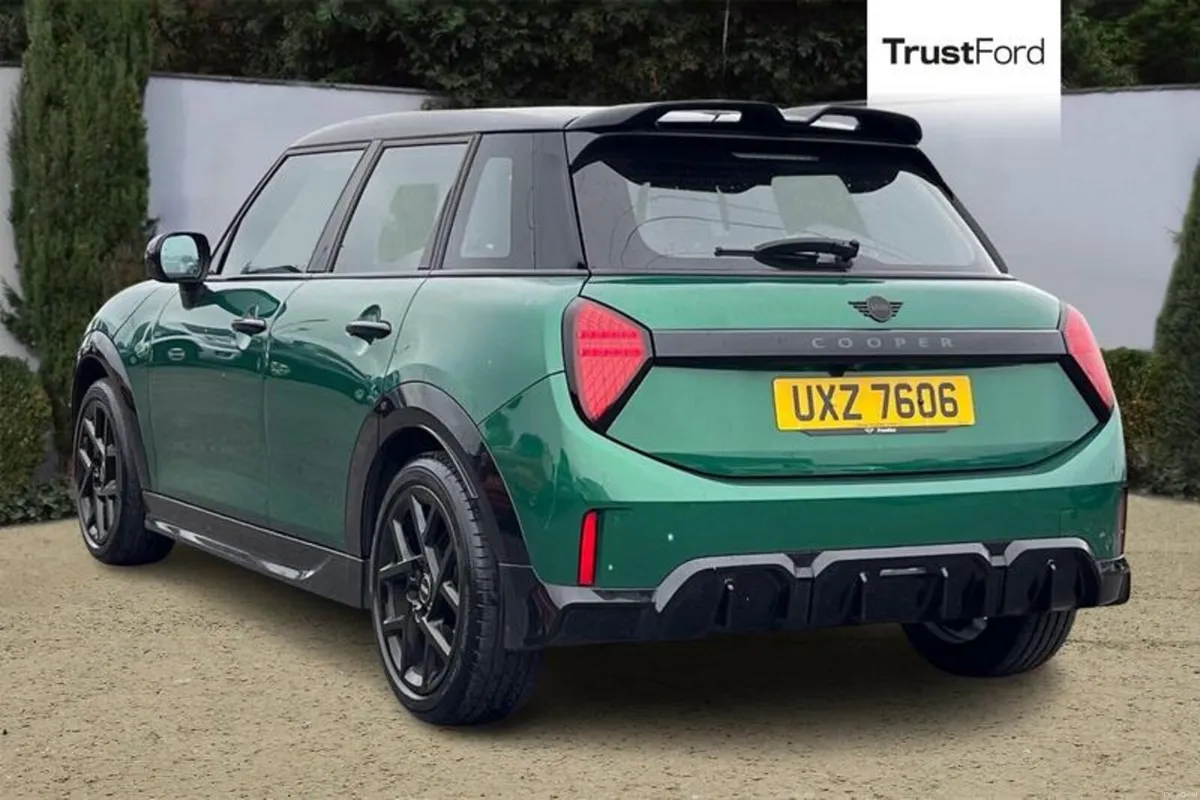 Mini Cooper Sport - Image 2