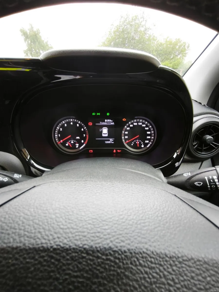 Hyundai i10 2021 - Image 3