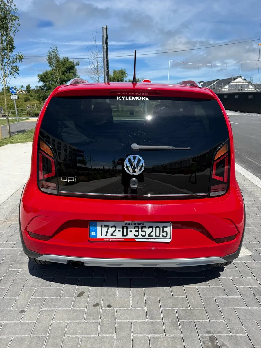172 Volkswagen UP CROSS  "Cheapest on Market" - Image 4