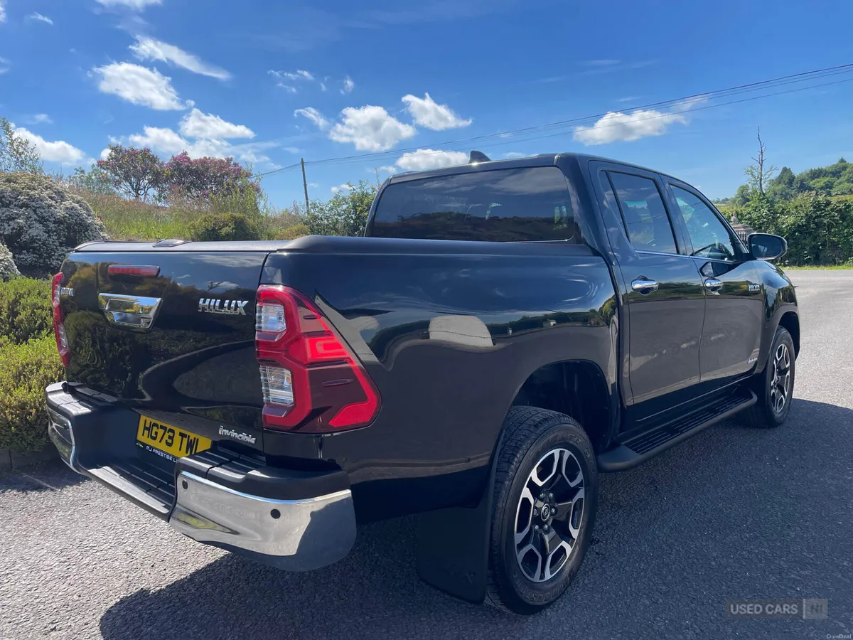 Toyota Hilux DIESEL - Image 2