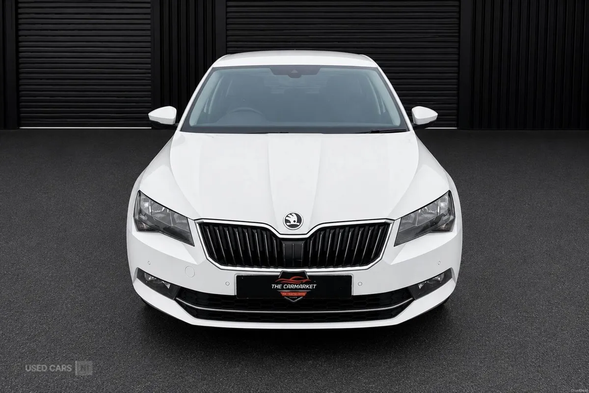 Skoda Superb DIESEL HATCHBACK - Image 2