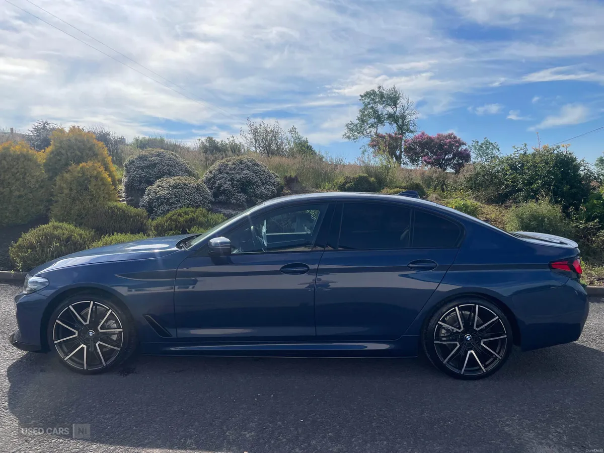 BMW 5-Series DIESEL SALOON - Image 4