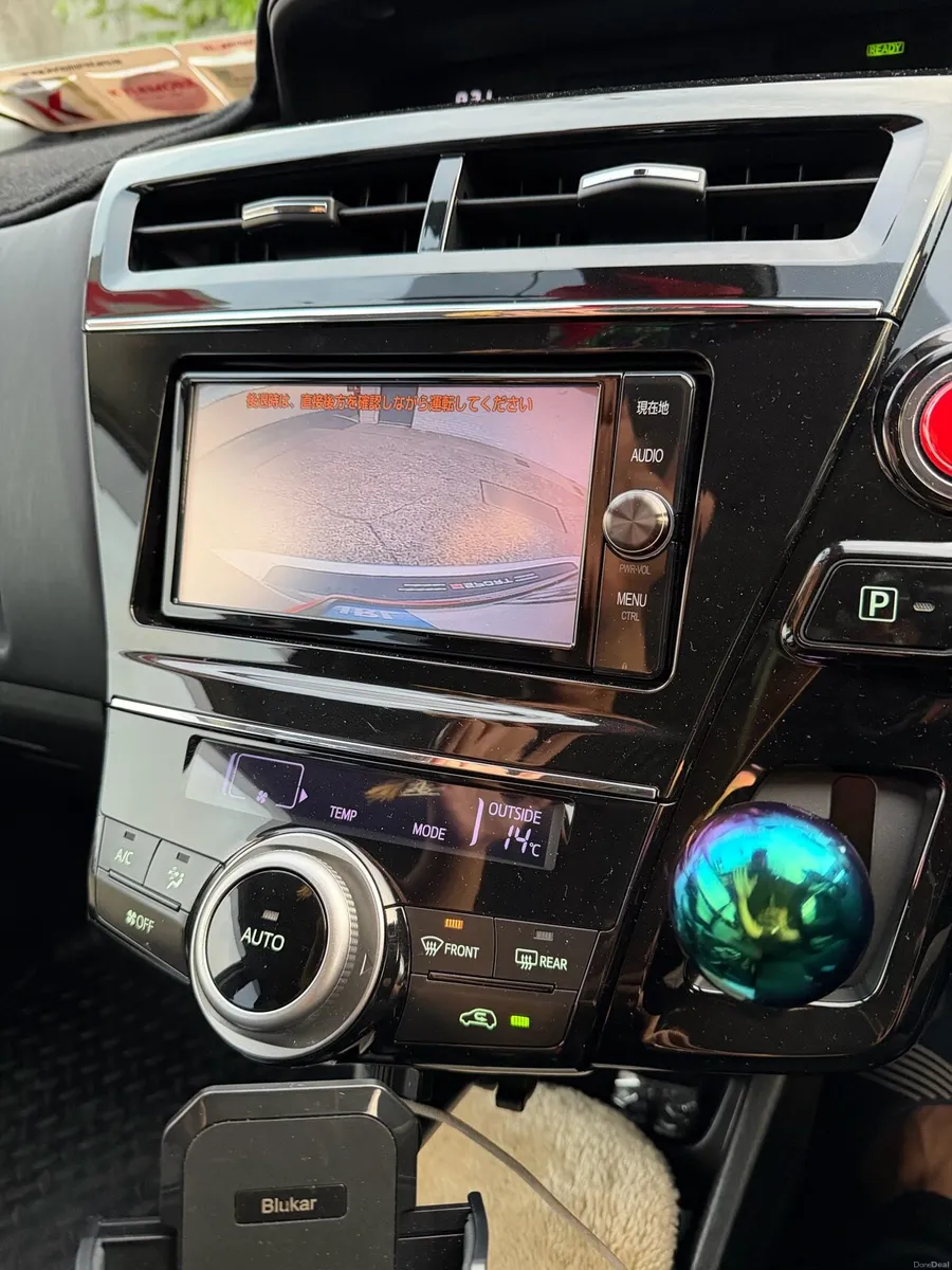 Toyota Prius Alpha G package *high specs* - Image 2