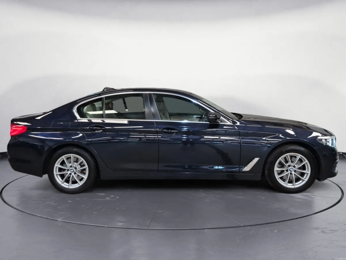 BMW 5-Series 520D SE - Image 4