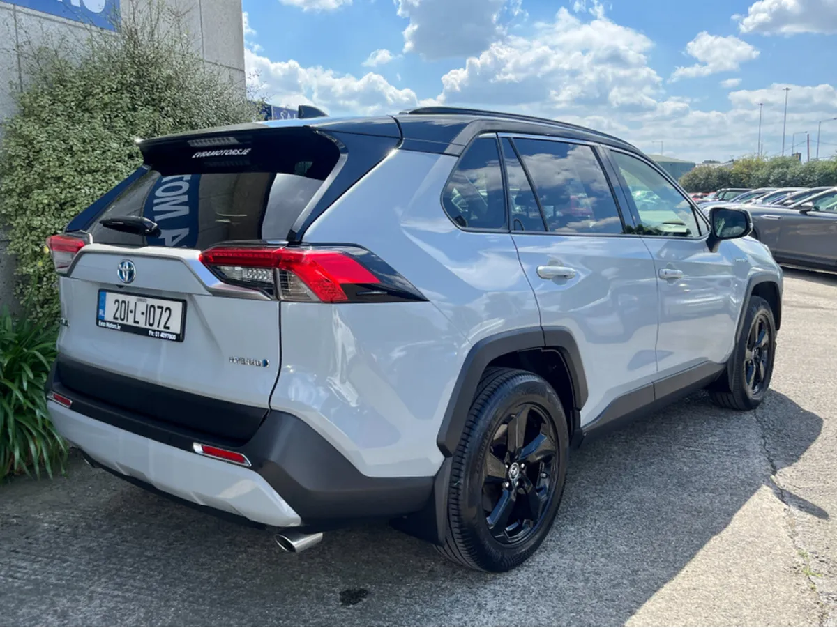 Toyota RAV4 SOL HYBRID AUTOMATIC 2.5 PETROL //IRIS - Image 4