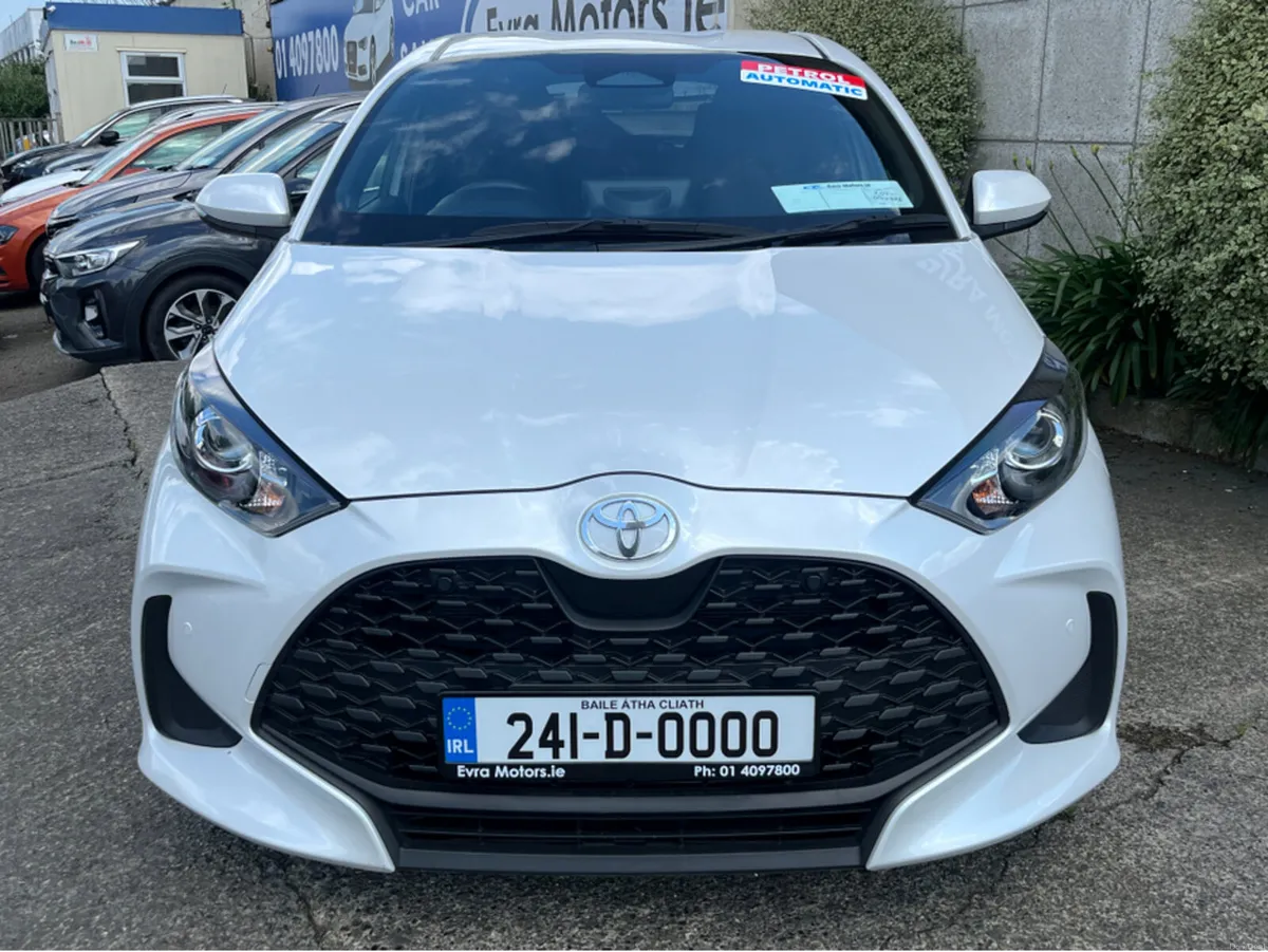 Toyota Yaris G HYBRID AUTOMATIC 1.5 PETROL //REVER - Image 2