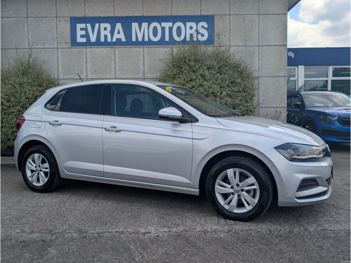 Volkswagen Polo COMFORTLINE AUTOMATIC 1.0 PETROL / - Image 3
