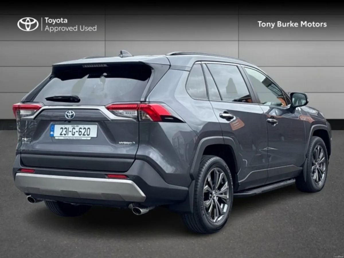 Toyota RAV4 - Platinum Edition - 2.5 Hybrid - AUTO - Image 2