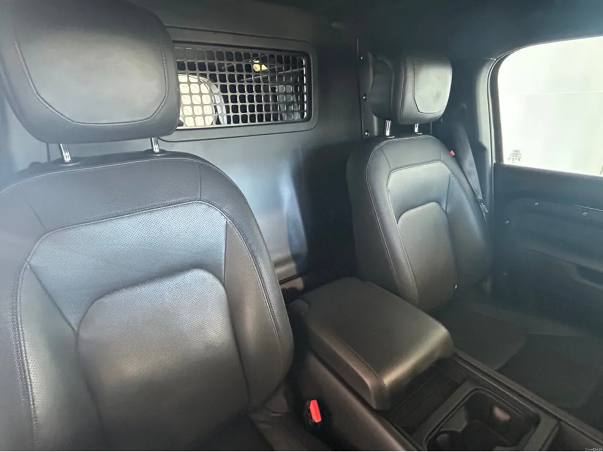 Land Rover Defender X DYNAMIC HSE DM HARD TOP - Image 6