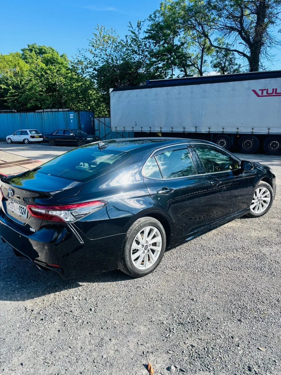 Toyota Camry 2022 - Image 4
