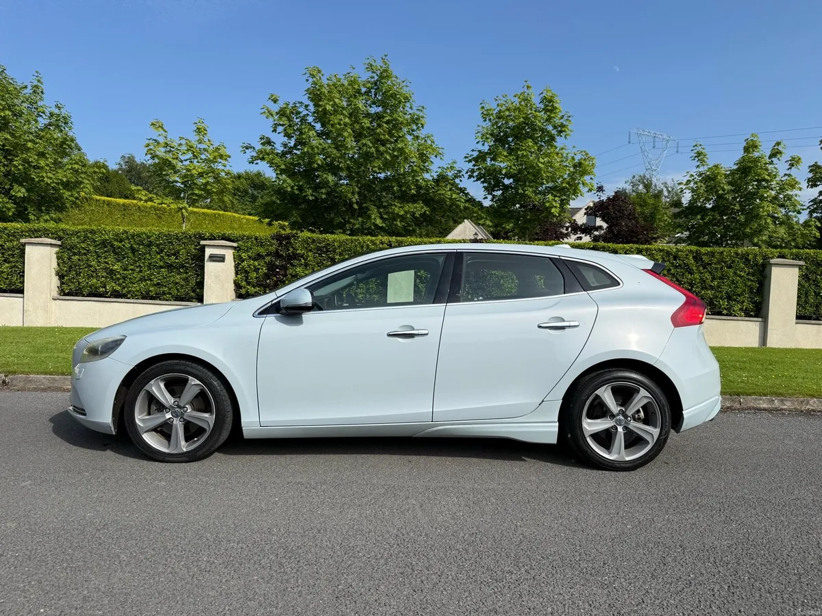2013 Volvo V40 Automatic 1.6 Petrol High spec. - Image 5