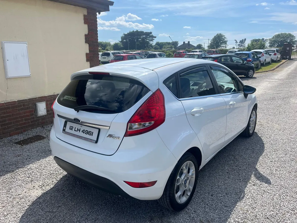 Ford Fiesta 2012 - Image 5