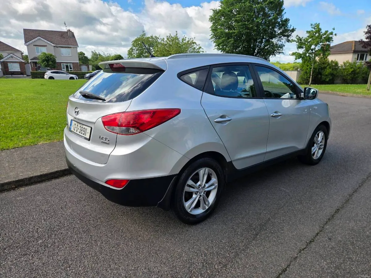 Hyundai ix35 - Image 2