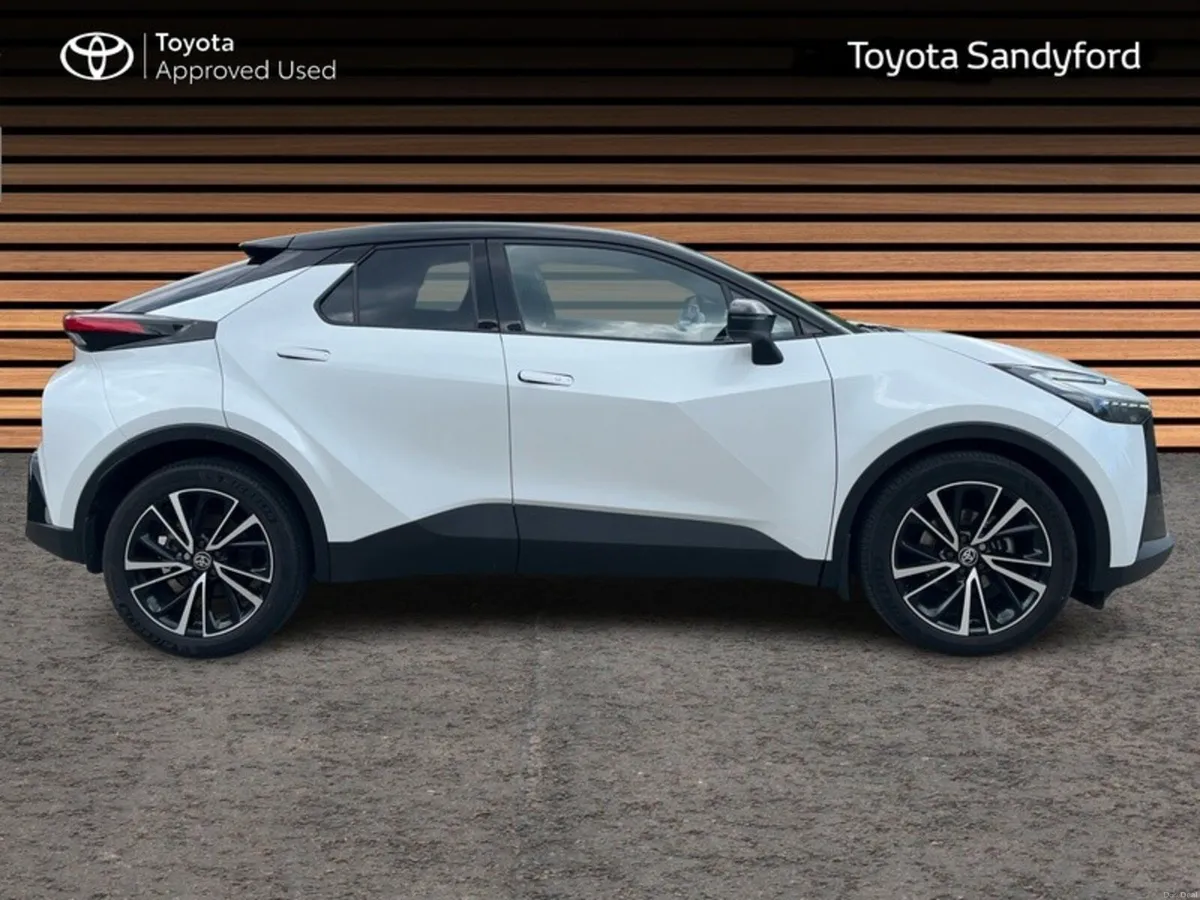 Toyota C-HR TOP SPEC SOL // PANORAMIC ROOF // POWE - Image 3