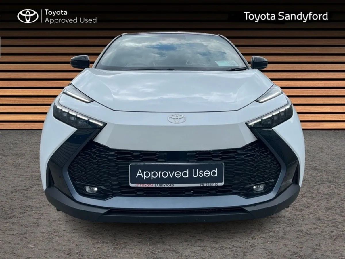 Toyota C-HR TOP SPEC SOL // PANORAMIC ROOF // POWE - Image 5