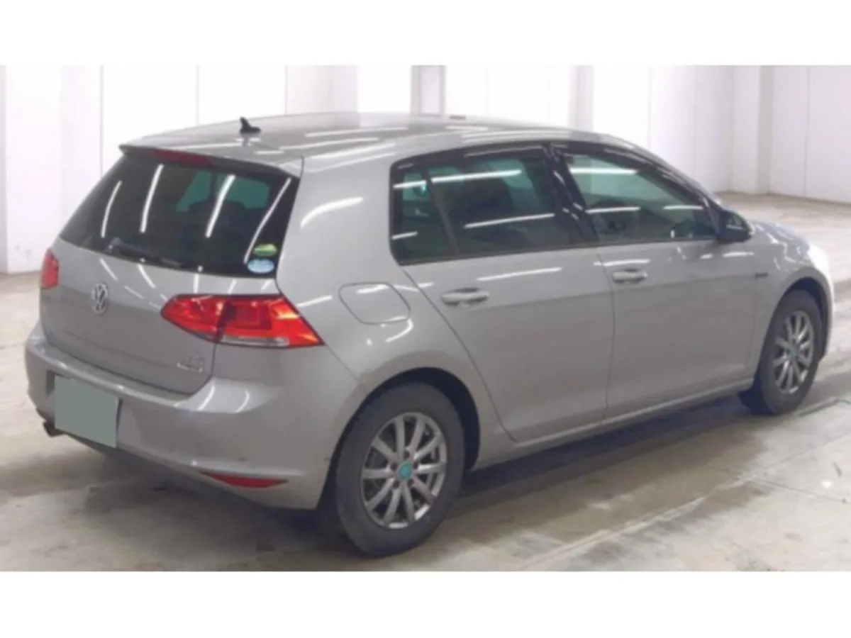 Volkswagen Golf 1.2 Petrol Auto Low Low Mileage - Image 4