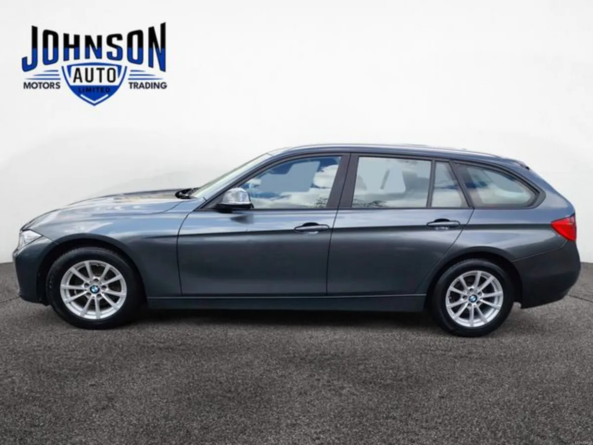 BMW 3-Series 320i automatic saloon with rear-wheel - Image 2