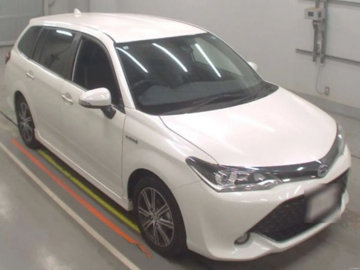 Toyota Corolla 1.5 Corolla Fielder Petrol Hybrid A - Image 3