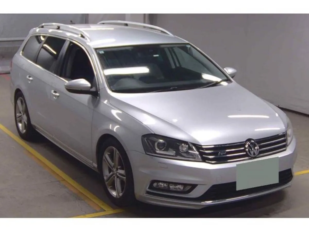 Volkswagen Passat R-Line Edition 1.4 TSI Petrol Au - Image 1