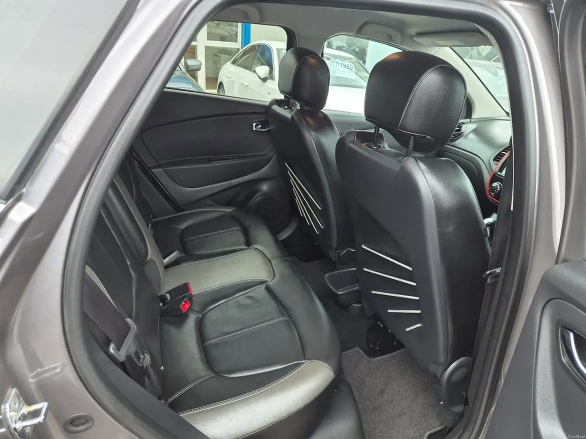 Renault Captur Signature 1.5 DCI AUTOMATIC - Image 2