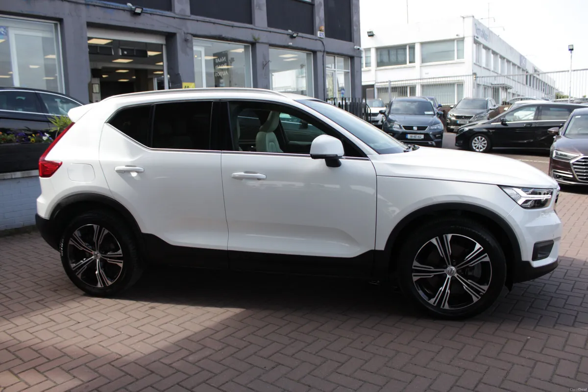 2021 VOLVO XC40 PHEV T5 INSCRIPTION FWD 5DR AUTO - Image 3