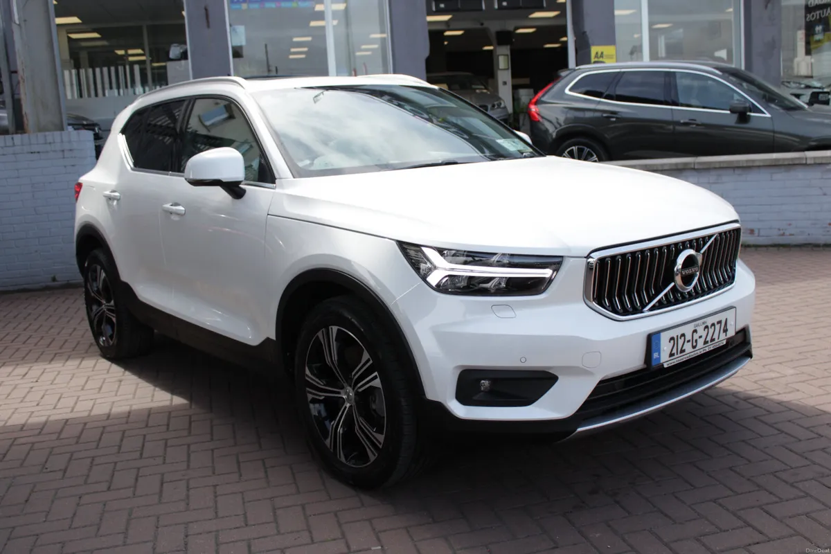 2021 VOLVO XC40 PHEV T5 INSCRIPTION FWD 5DR AUTO - Image 2