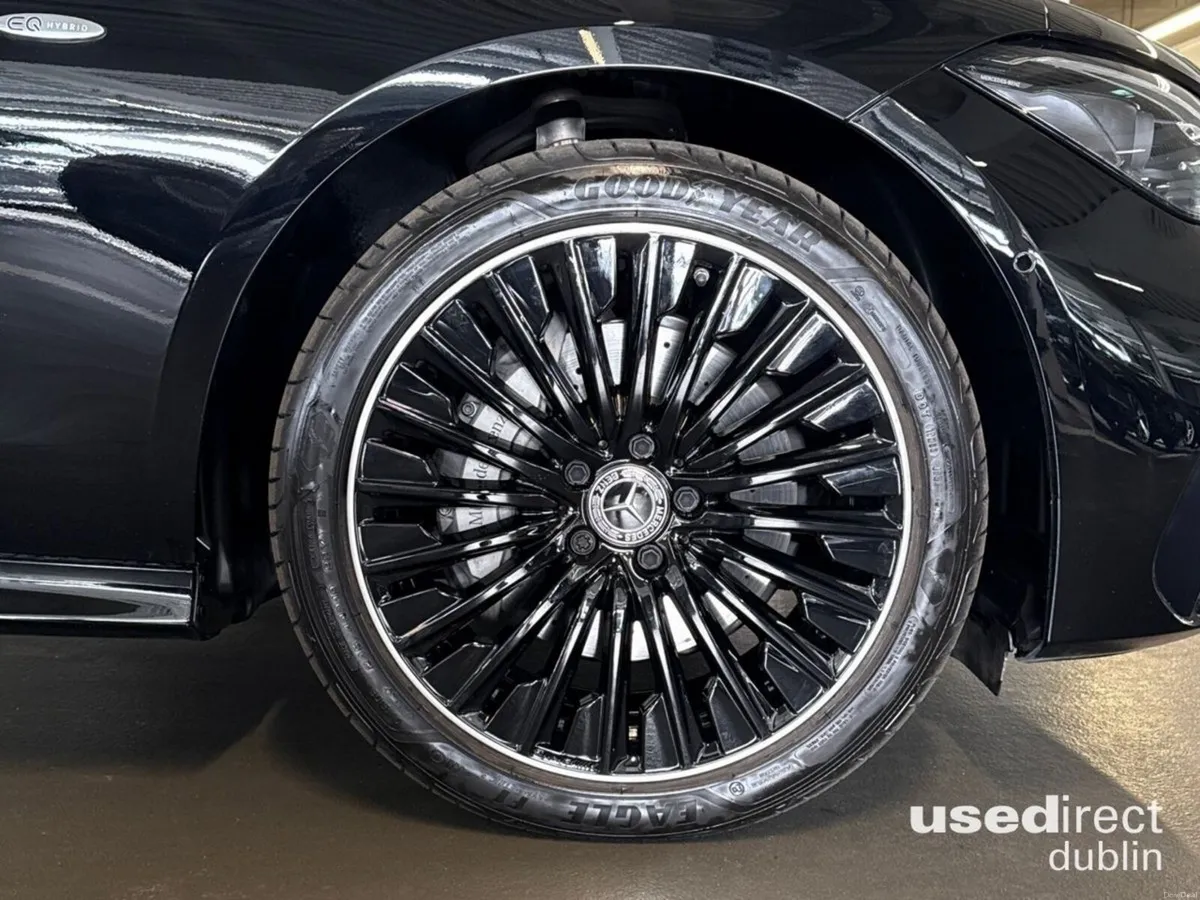 Mercedes-Benz CLE 300 e Coup EQ Hybrid AMG Line Pl - Image 6