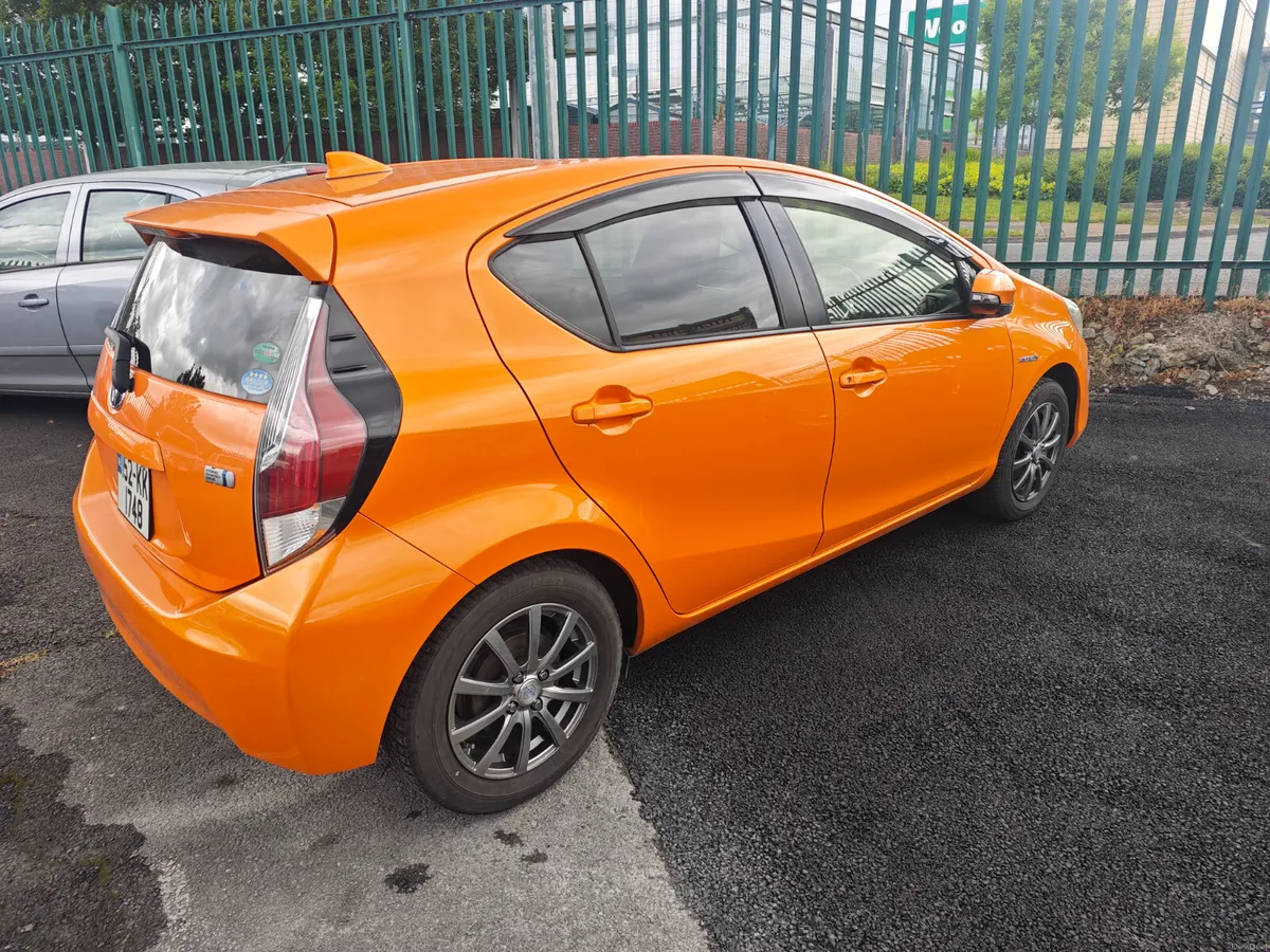 Toyota Aqua Automatic Petrol Hybrid - Image 3