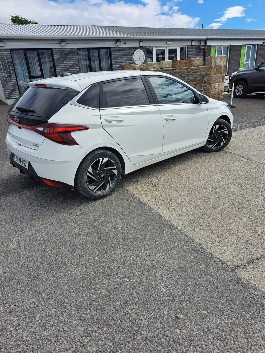 Hyundai i20 - Image 2