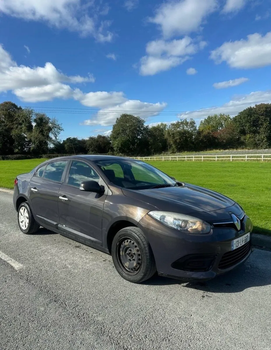 Renault Fluence 2013 TAX 8/26 - Image 1