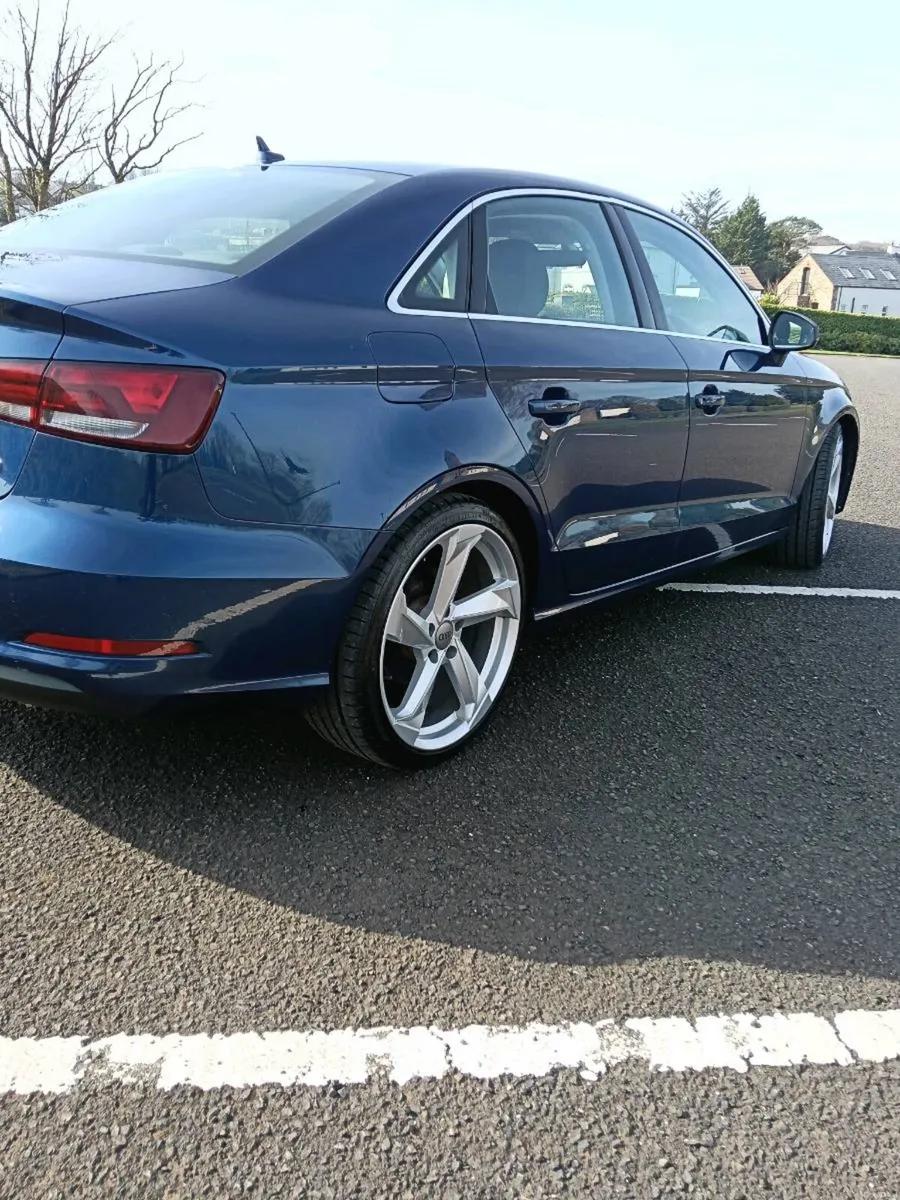 2016 Audi A3 1.6 TDI  nav saloon - Image 4